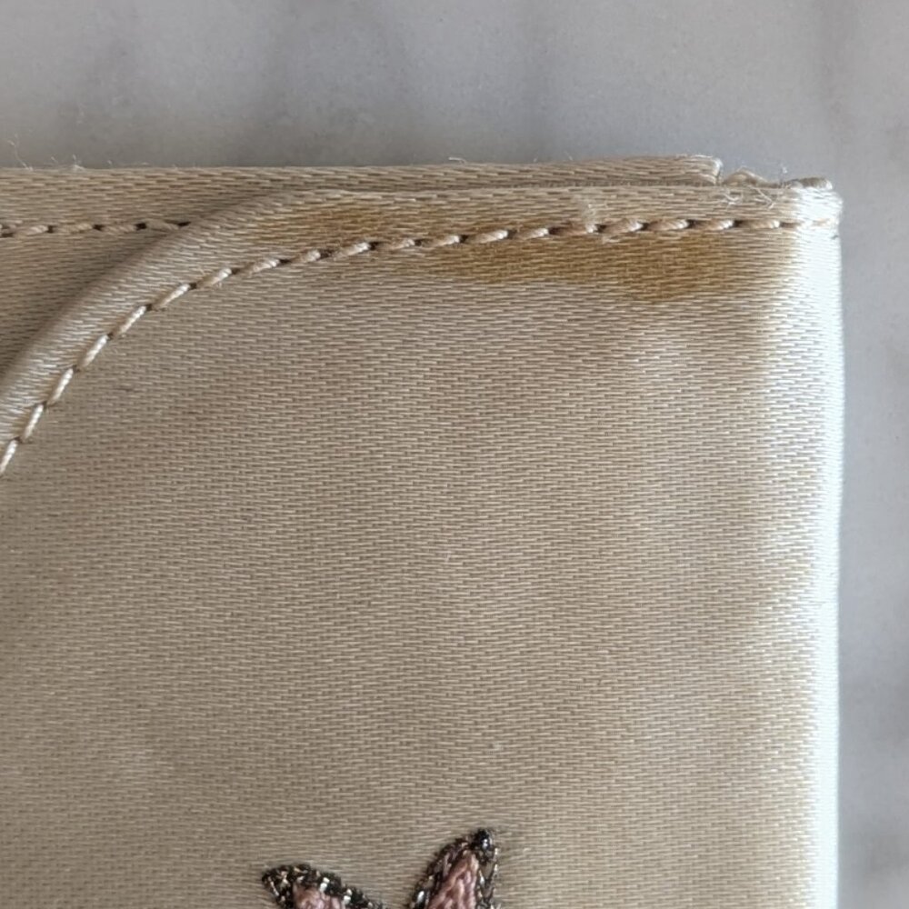 Dainty Vintage Embroidered Satin Clutch with accessories - Picture 15 of 16